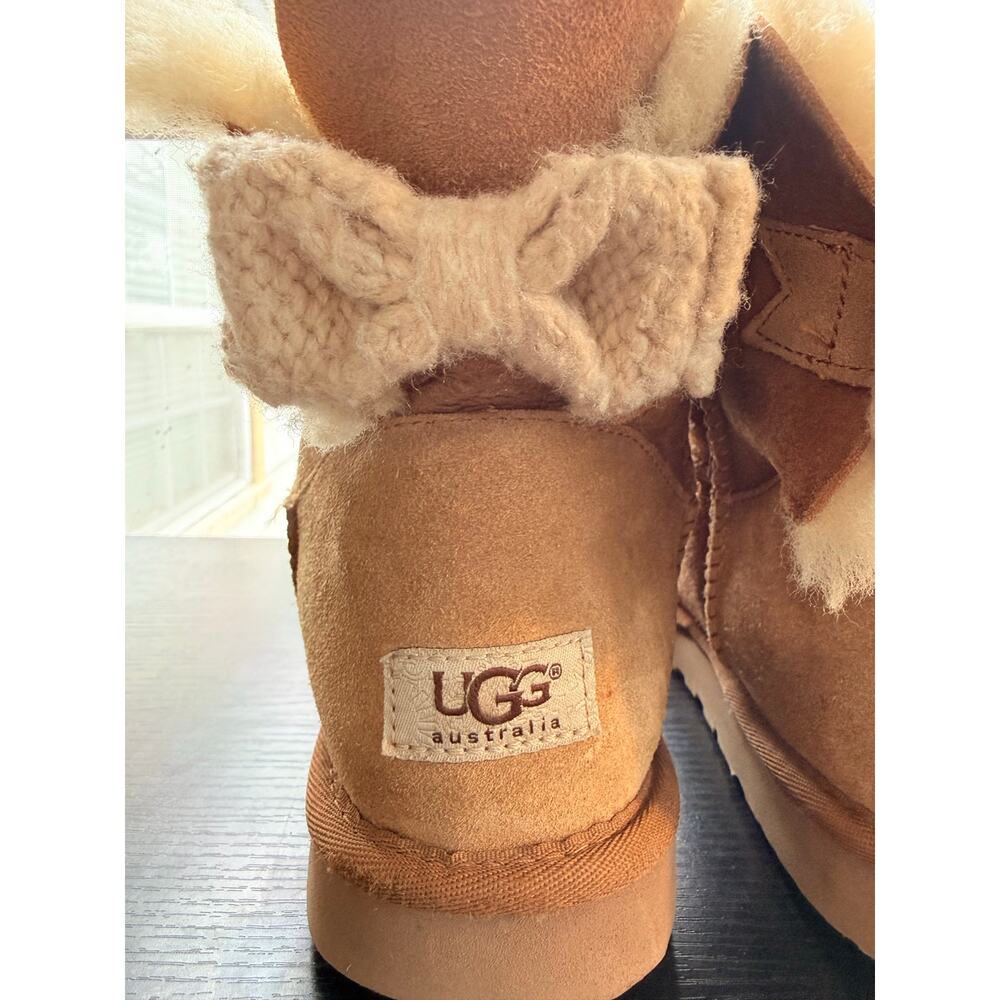 UGG Australia Bailey Button Chestnut Sheepskin Boots Women’s Size 9 - Picture 4 of 14
